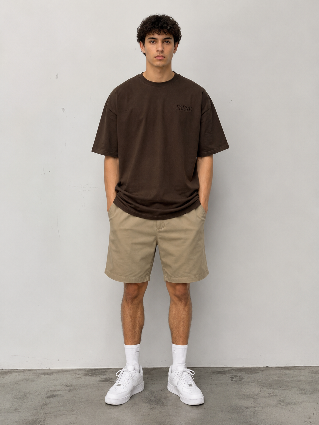 Signature logo embroidered T-shirt shirt