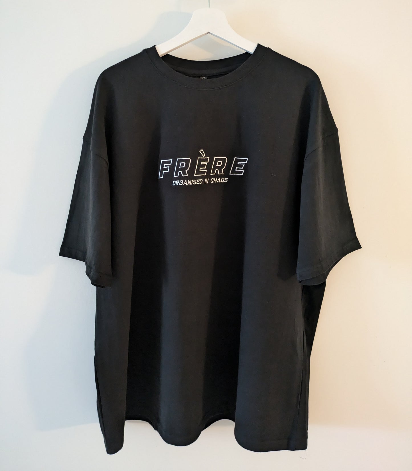 Oversized t-shirt (embroidery)